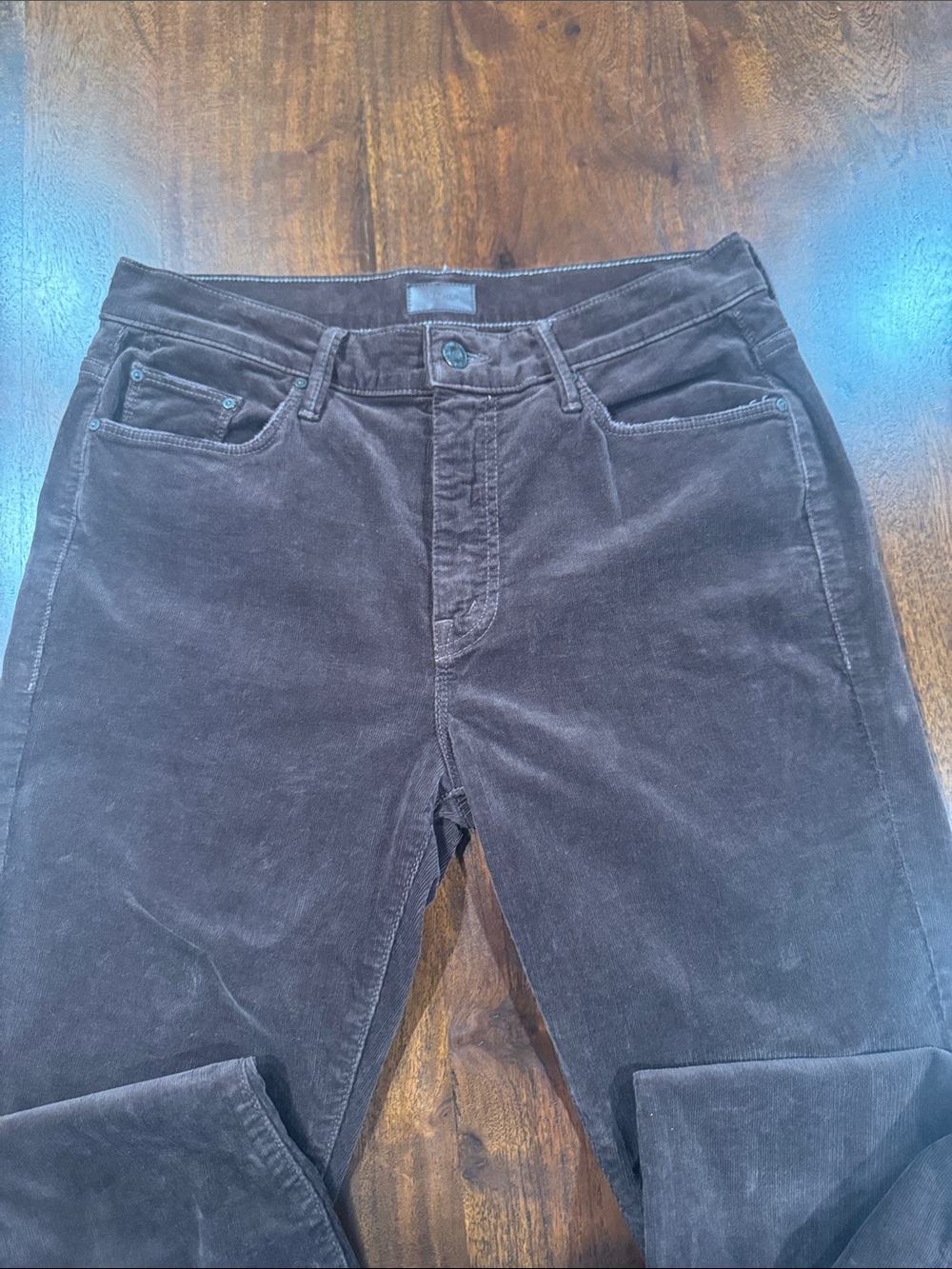 MOTHER,The Weekender Fray Slim Straight Jeans . Soft corduroy . - Picture 5 of 15